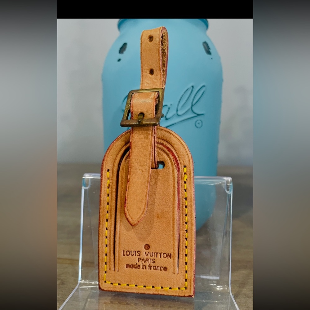 Louis Vuitton Luggage Tag in Vachetta Leather with COA!